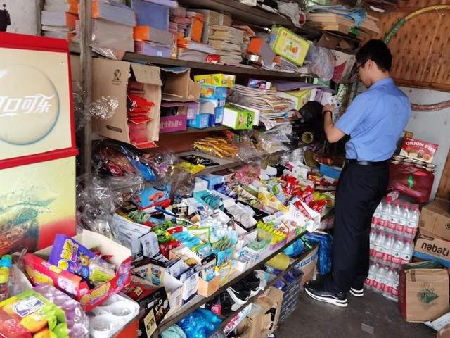 開學季專項檢察丨煎炸過期食品賣給學生的&ldquo;黑心店&rdquo;,查了!